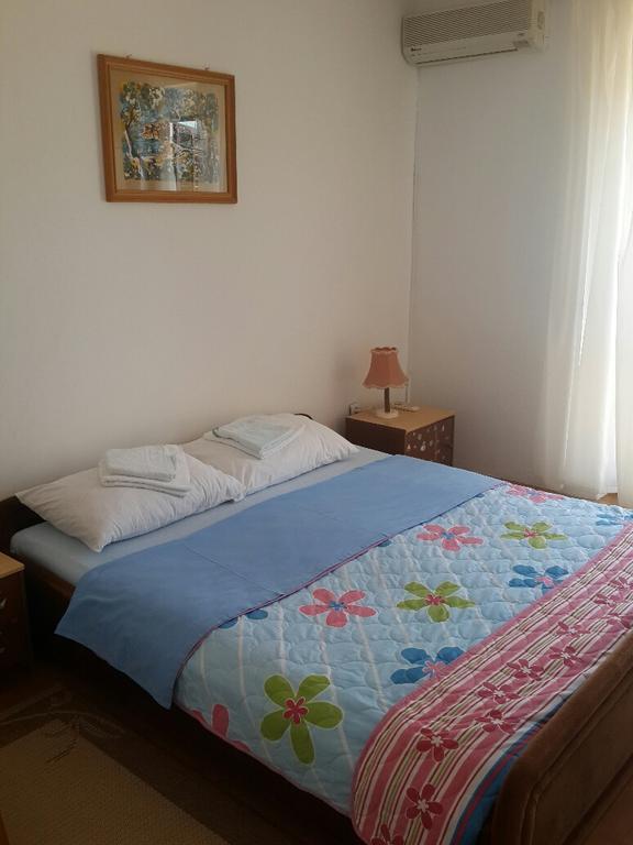 Apartments Andus Свети Стефан Екстериор снимка